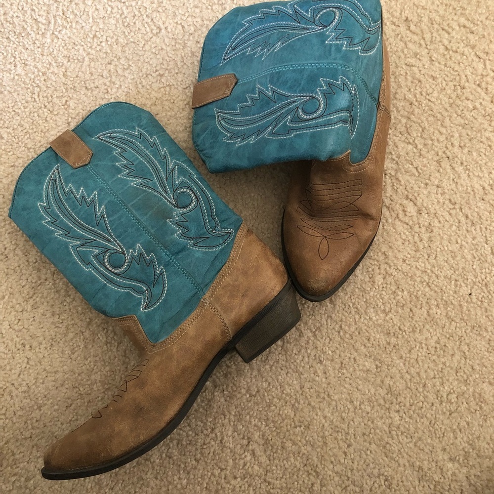 Boots sz 8